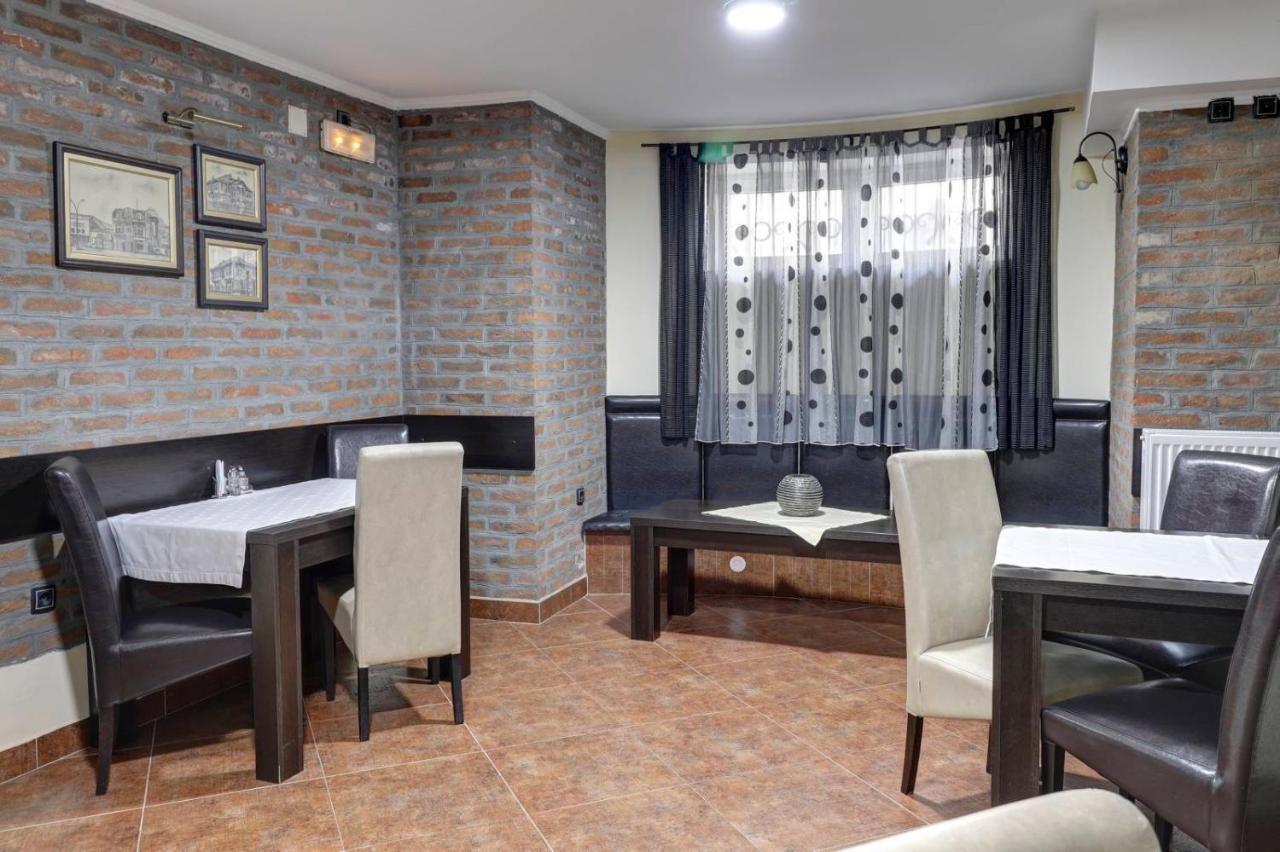 Hotel Perla Ldm Leskovac Лесковац Екстер'єр фото