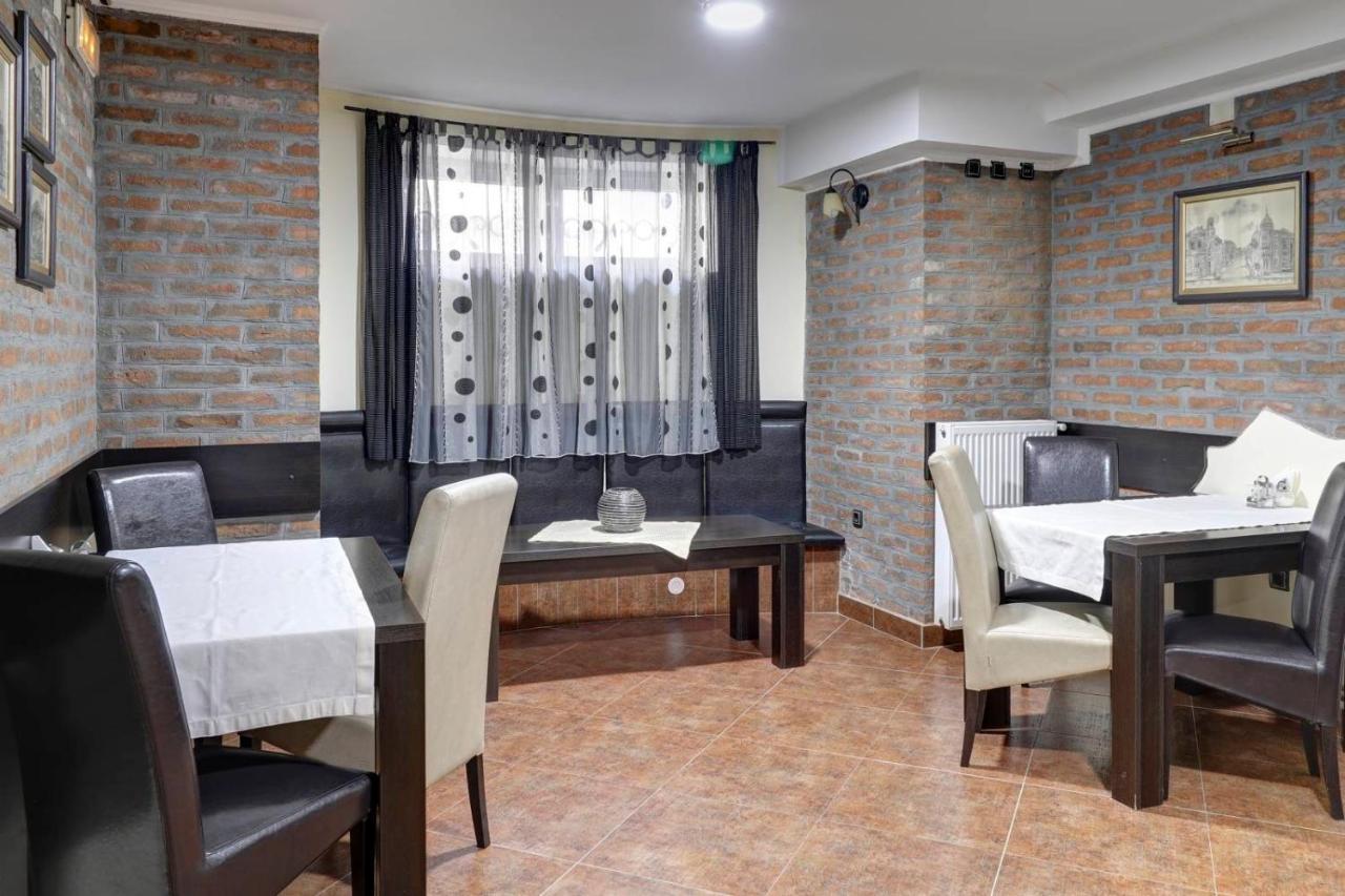 Hotel Perla Ldm Leskovac Лесковац Екстер'єр фото