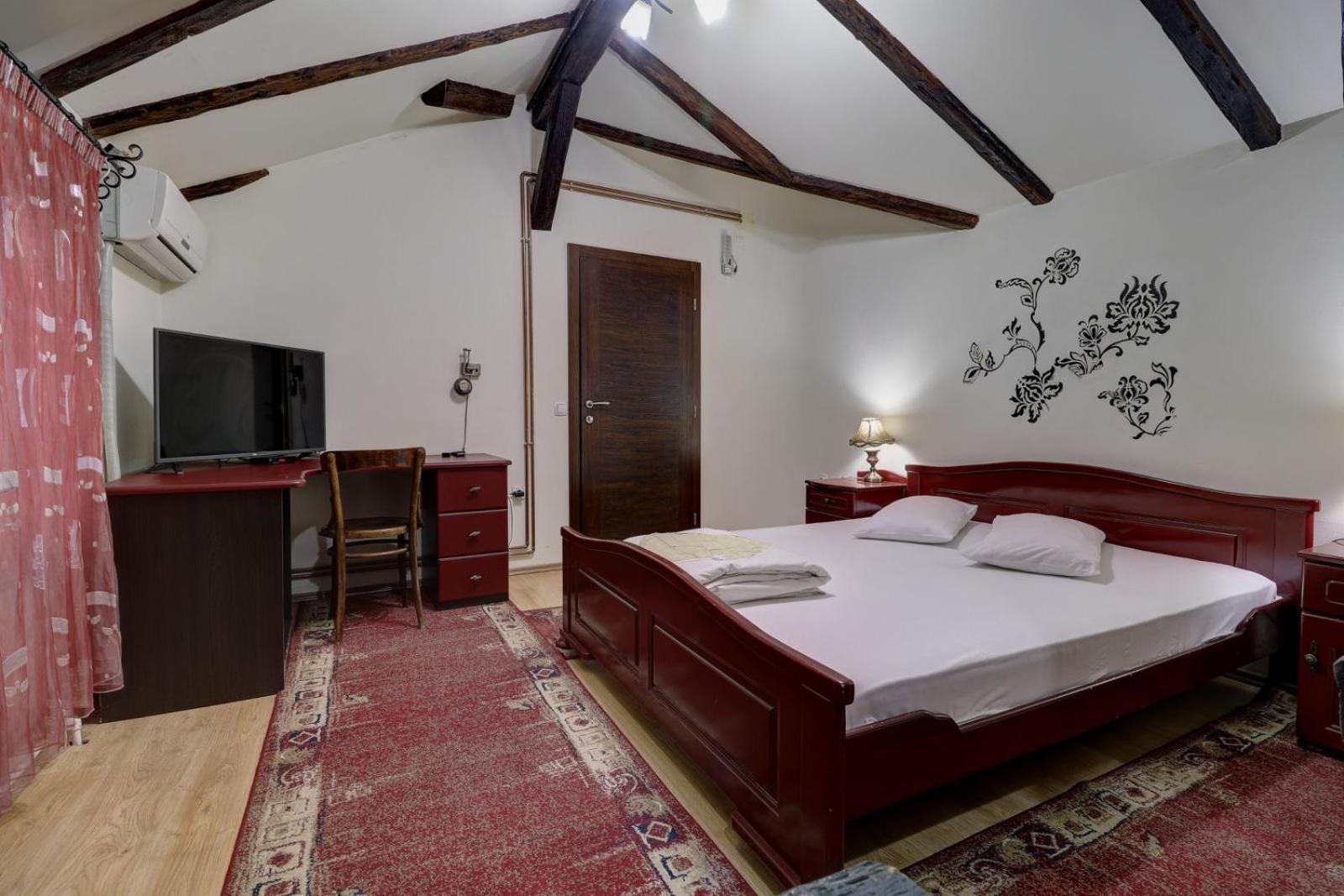 Hotel Perla Ldm Leskovac Лесковац Екстер'єр фото