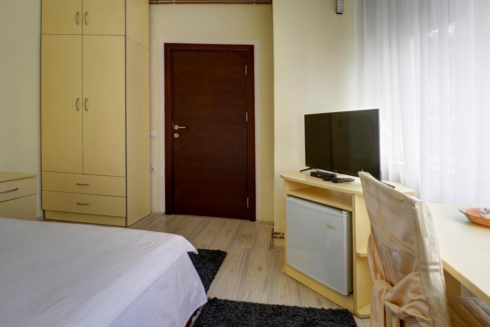 Hotel Perla Ldm Leskovac Лесковац Екстер'єр фото