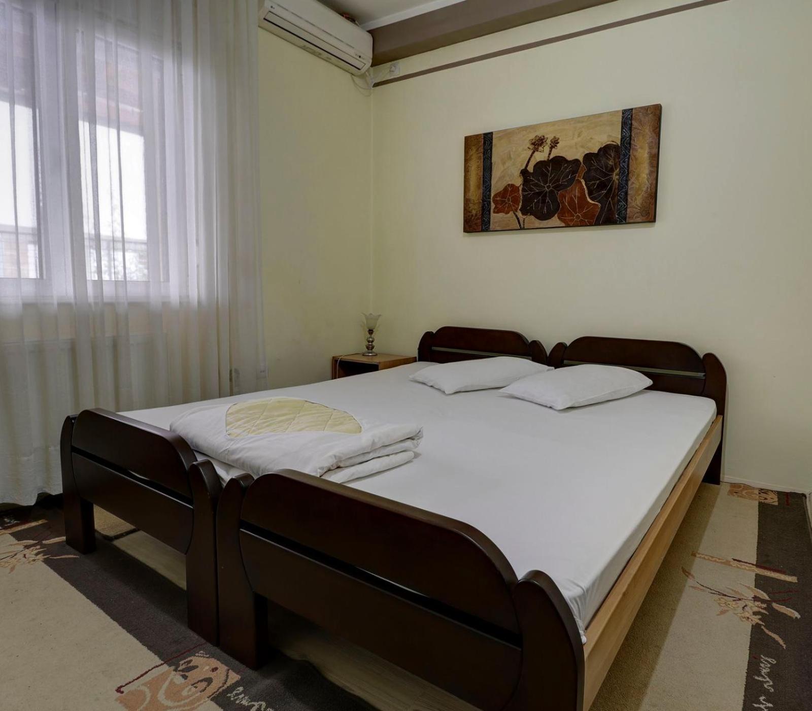 Hotel Perla Ldm Leskovac Лесковац Екстер'єр фото