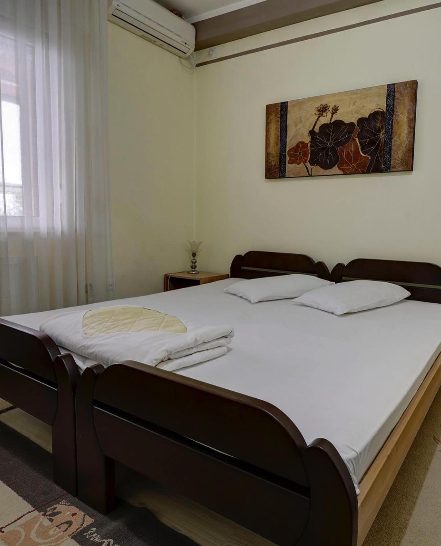 Hotel Perla Ldm Leskovac Лесковац Екстер'єр фото