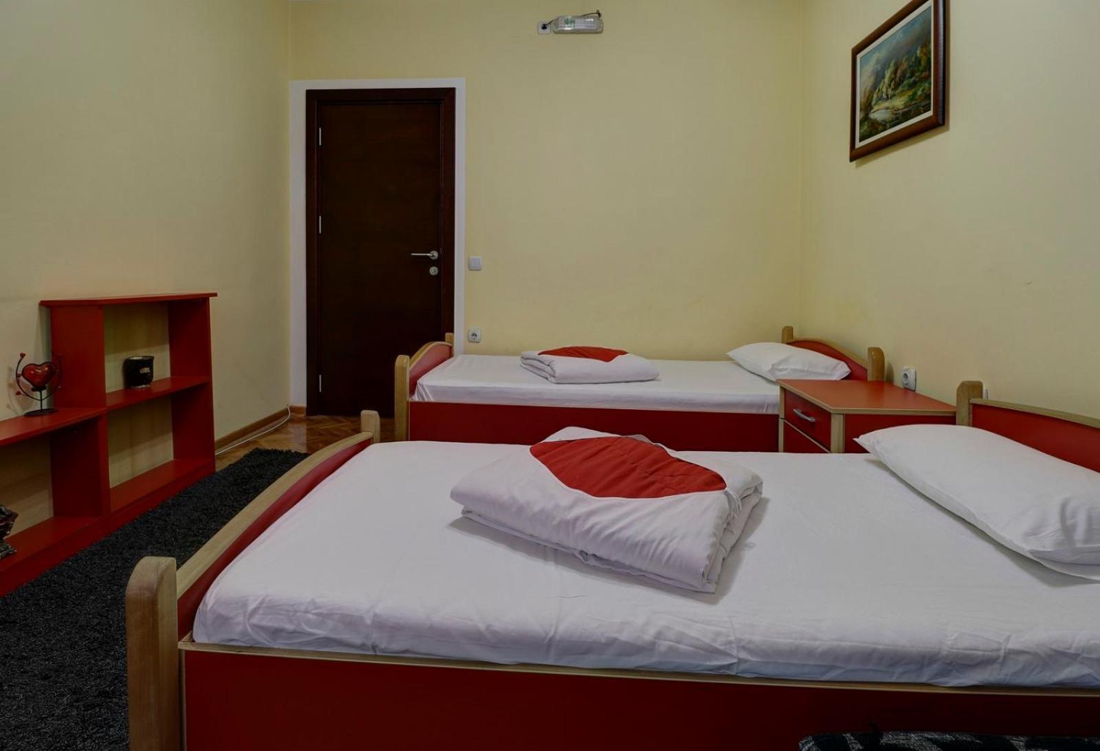 Hotel Perla Ldm Leskovac Лесковац Екстер'єр фото