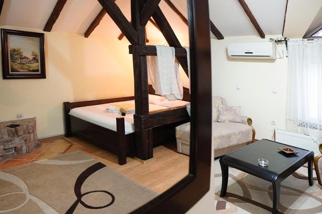 Hotel Perla Ldm Leskovac Лесковац Екстер'єр фото