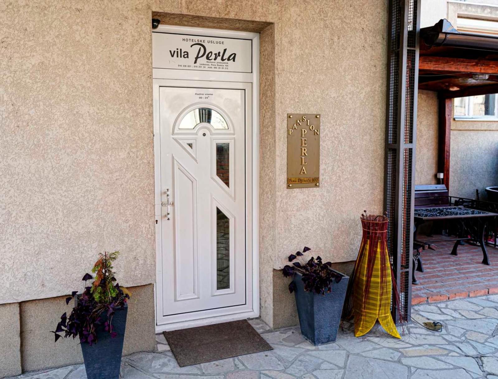 Hotel Perla Ldm Leskovac Лесковац Екстер'єр фото