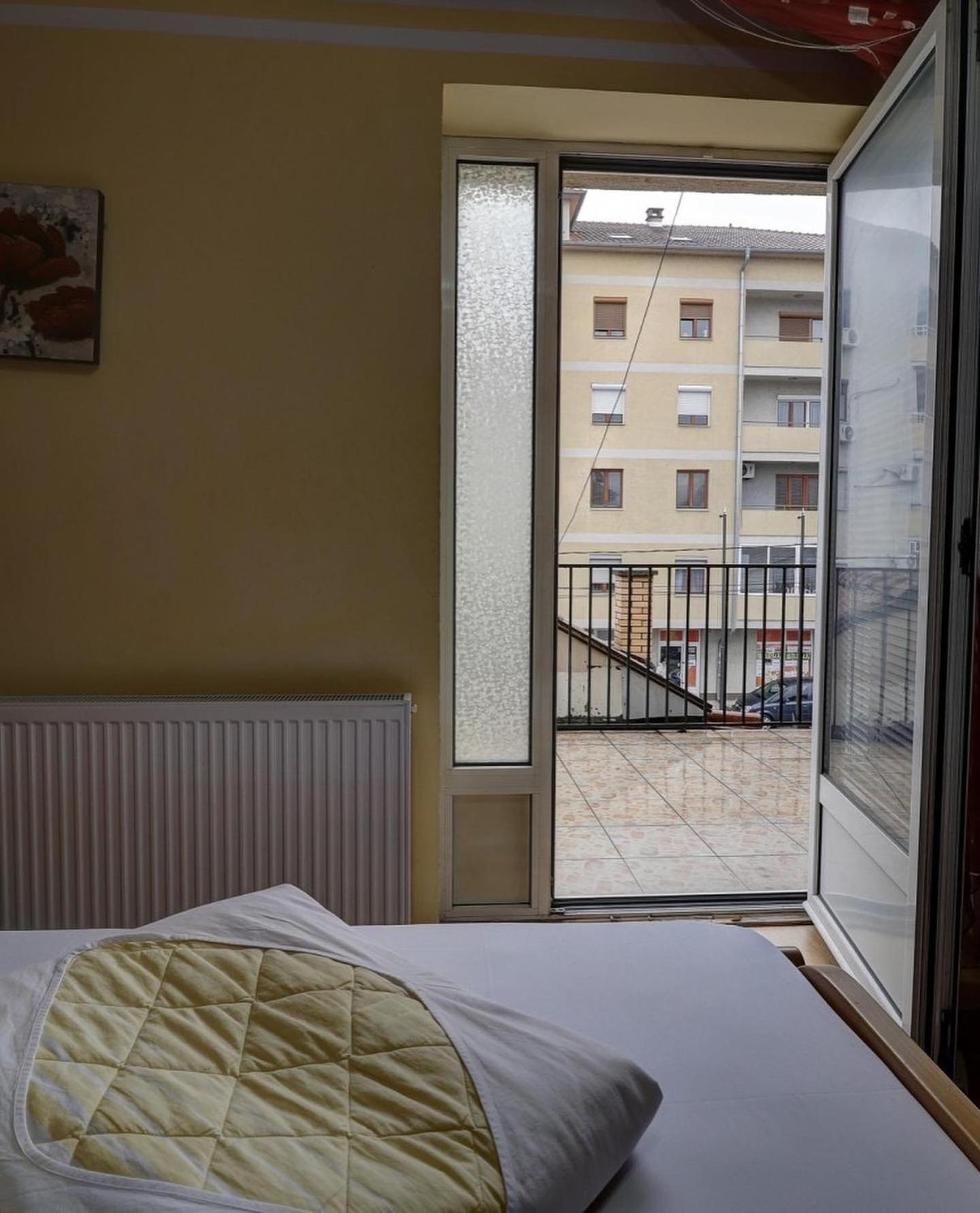 Hotel Perla Ldm Leskovac Лесковац Номер фото